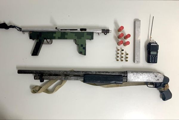 Criminosos usaram uma submetralhadora caseira e uma escopeta calibre 12, em confronto no Romão