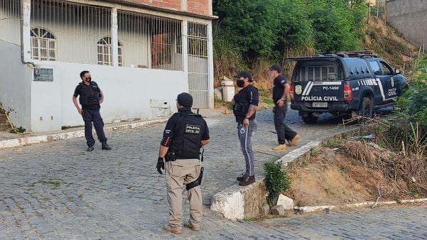 A operação investigou a associação criminosa responsável pelo tráfico de drogas na região