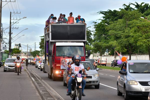 Último dia de campanha do candidato a prefeito de Vitória, João Coser, 13 por Fernando Madeira