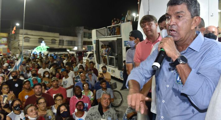 Médico psiquiatra, Vidigal já foi candidato a governador do Estado e esteve presente em todas as eleições da Serra, direta ou indiretamente, desde 1996. Pedetista desde 1988, quase foi expulso por votar contra Dilma em 2016