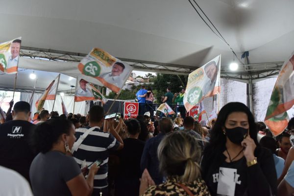 Apoiadores de Euclério Sampaio (DEM) fizeram festa em Cariacica por Fernando Madeira