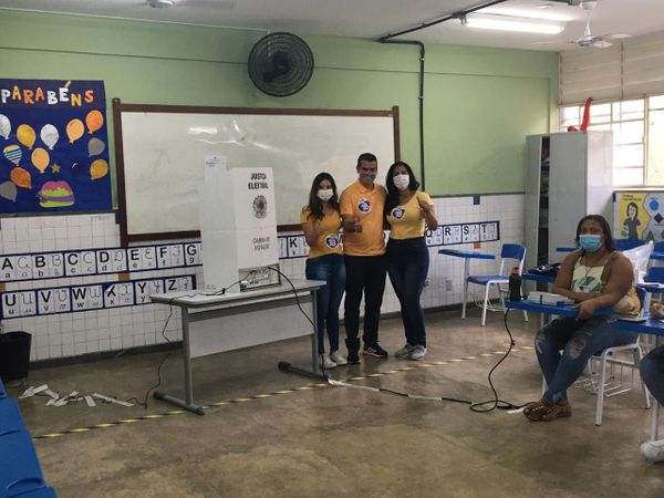 Candidato à Prefeitura da Serra, Fábio Duarte votou nesta manhã em Pitanga por Vinícius Viana 