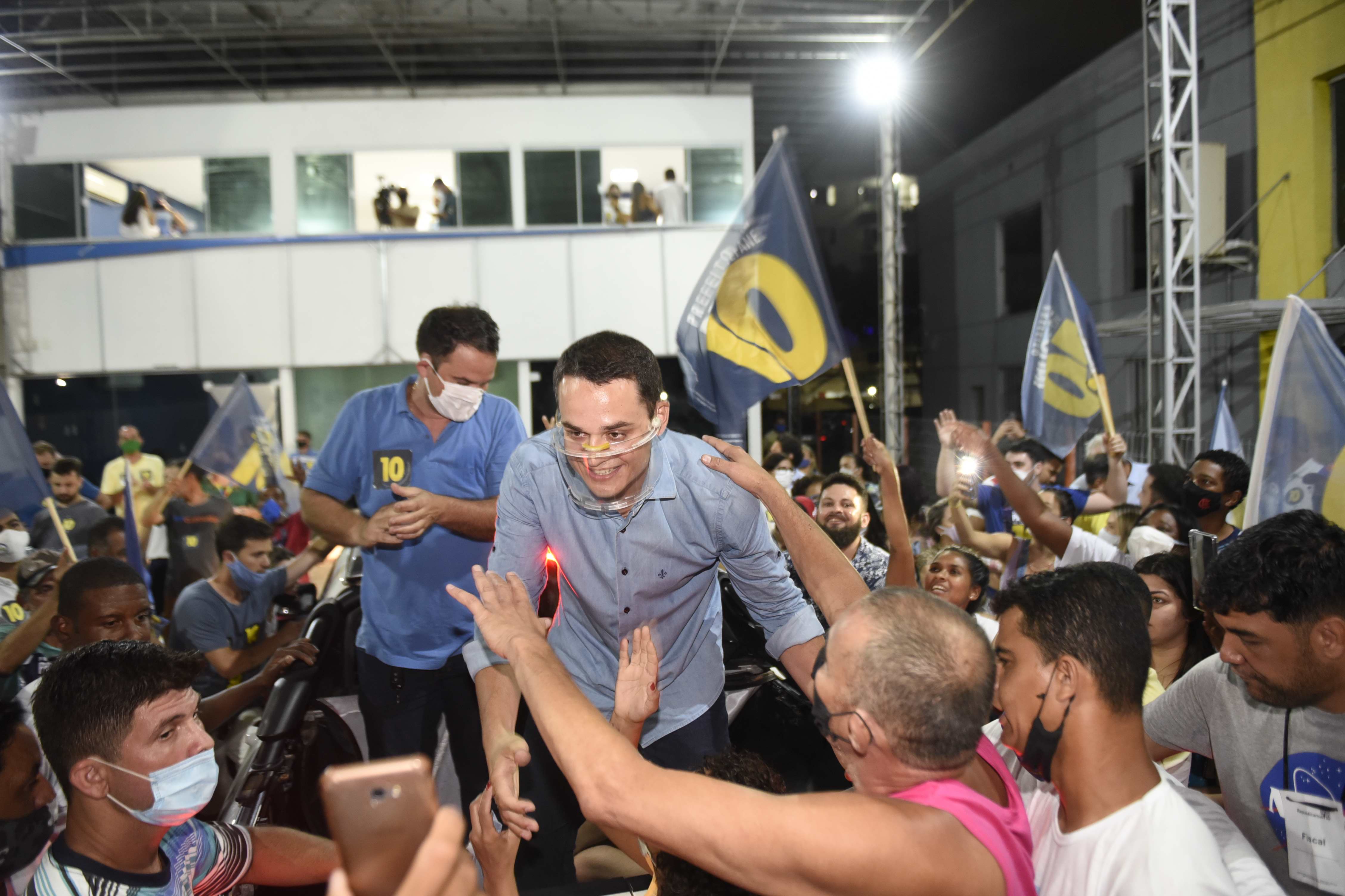 Delegado Pazolini (Republicanos) é eleito prefeito de Vitória.