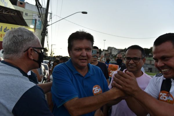 Prefeito eleito em Cariacica, Euclério Sampaio (DEM) participa de festa em Alto Laje