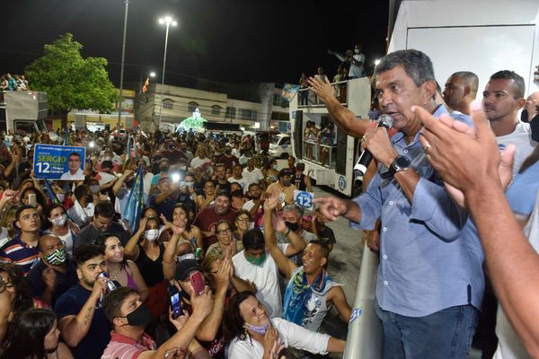 Sérgio Vidigal (PDT) é eleito prefeito da Serra por Fábio Vicentini