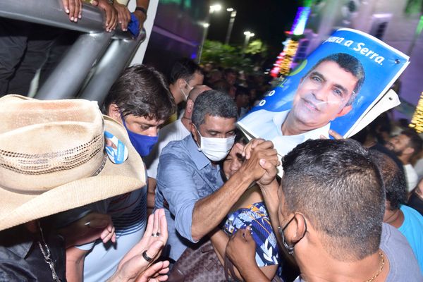 Sérgio Vidigal (PDT) é eleito prefeito da Serra por Fábio Vicentini