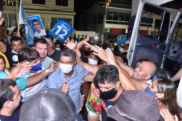 Sérgio Vidigal (PDT) é eleito prefeito da Serra por Fábio Vicentini