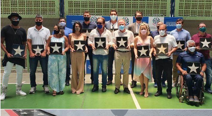 Escolhidos por comissão e público, 15 esportistas foram homenageados e tiveram seus nomes eternizados