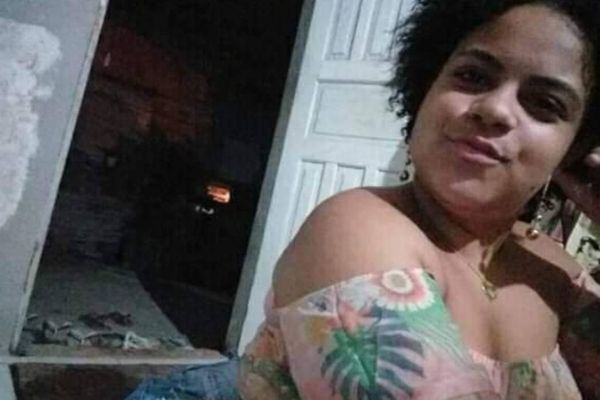 O corpo de Gabriela Freitas foi encontrado em área de mata no bairro Camurugi, em Guarapari
