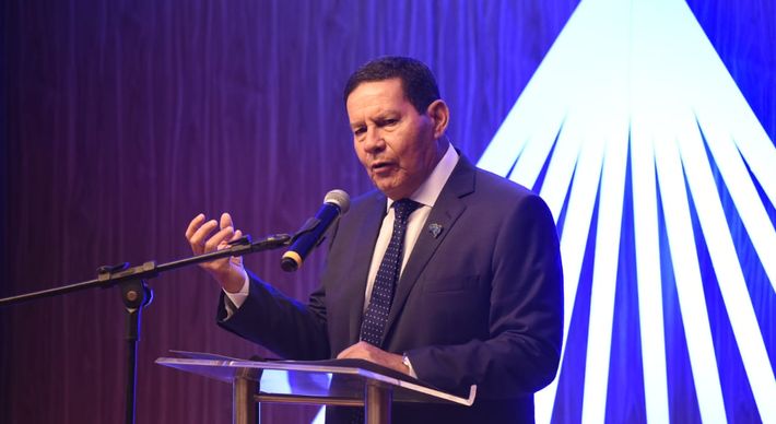 Vice-presidente da República, Hamilton Mourão, participou do evento Vitória Summit, onde apresentou caminhos para a retomada do Brasil. Seu discurso foi muito assertivo, mas descolado do que vemos acontecer na prática no governo federal.
