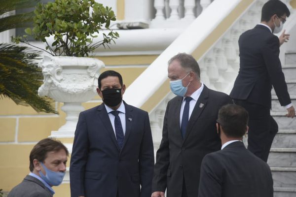 O governador Renato Casagrande recebe o vice-presidente Hamilton  Mourão no Palácio Anchieta - 02/12/2020 por Vitor Jubini