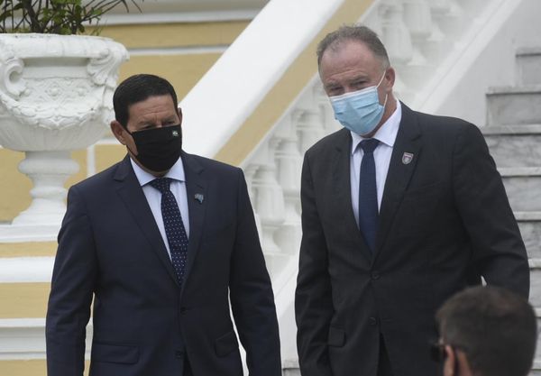 O governador Renato Casagrande recebe o vice-presidente Hamilton  Mourão no Palácio Anchieta - 02/12/2020 por Vitor Jubini