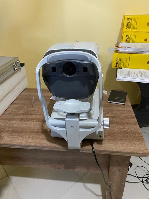 Três pessoas foram presas após a observação de vários aparelhos oftalmológicos e a existência de um optometrista no local, que realizava, ilegalmente, consultas oftalmológicas por Divulgação | Polícia Civil