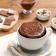 Imagem - Bolo de caneca com cobertura de chocolate fica pronto em 5 minutos