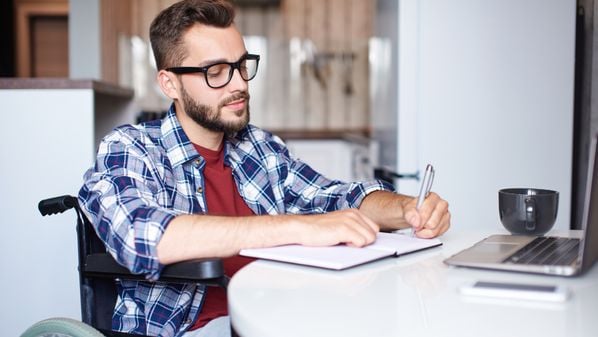 O estudo “Diversidade: Inclusão ou Estratégia?”, da Harvard Business Review, apontou que, em organizações que valorizam a diversidade, os trabalhadores apresentam um engajamento 17% maior