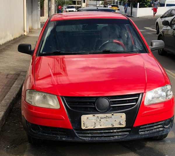 Carro utilizados pelos suspeitos durante a ação . Crédito: Divulgação PMES