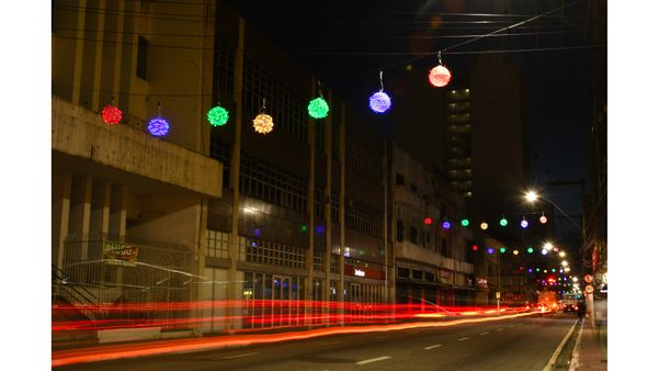 Decoração natalina na Avenida Jerônimo Monteiro, em Vitória por Fernando Madeira