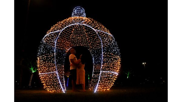Decoração natalina na Praça do Papa, em Vitória por Fernando Madeira