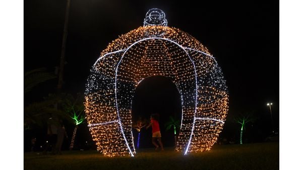 Decoração natalina na Praça do Papa, em Vitória por Fernando Madeira