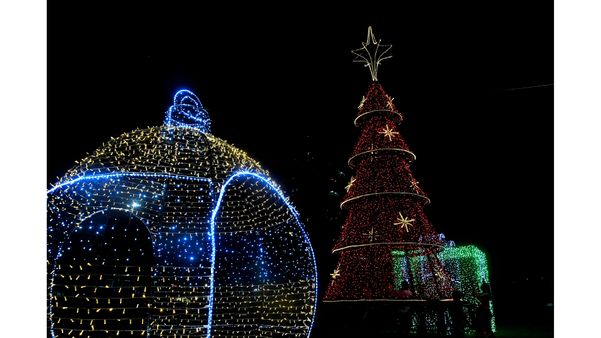 Decoração natalina na Praça do Papa, em Vitória por Fernando Madeira
