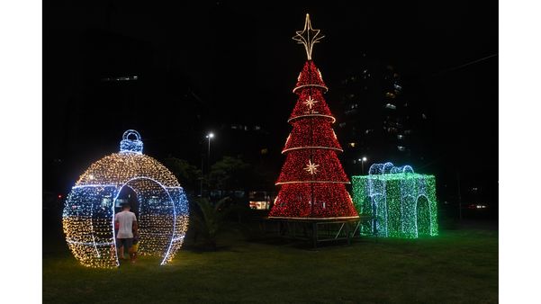 Decoração natalina na Praça do Papa, em Vitória por Fernando Madeira