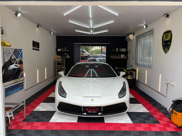 Ferrari foi trazida pelo empresário Christian Lee Dumer