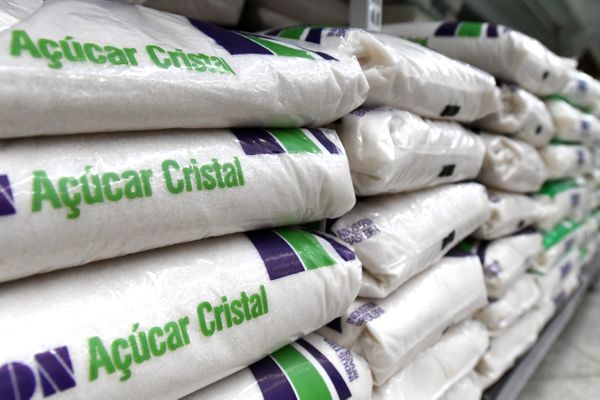 Itens da cesta básica no supermercado por Fernando Madeira