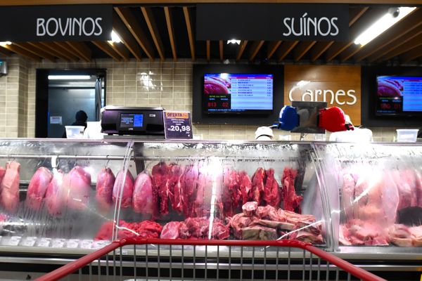 Itens da cesta básica no supermercado por Fernando Madeira