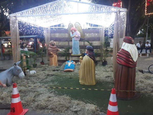 Natal 2020: em Colatina, Noroeste do Espírito Santo, presépio também foi montado na praça