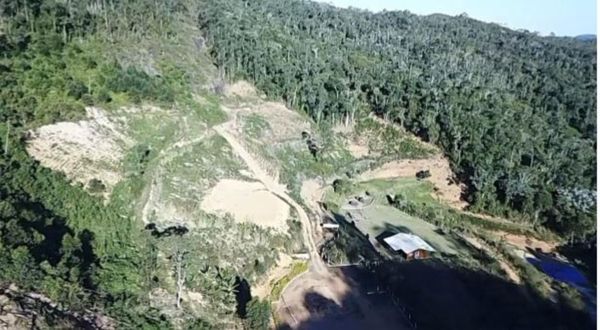Áreas desmatadas em Santa Teresa por construções clandestinas e irregulares. O problema acontece em mais de 100 propriedades, em diversas comunidades da zona rural de Santa Teresa