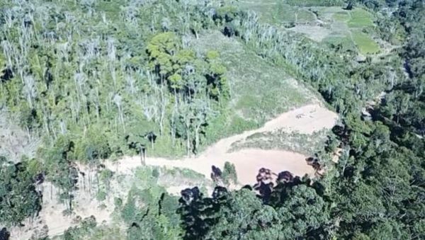 Áreas desmatadas em Santa Teresa por construções clandestinas e irregulares por Relatórios da Prefeitura de Santa Teresa