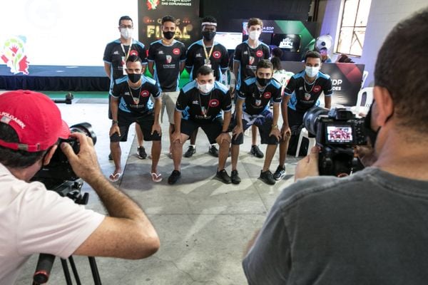 Comunidades disputaram o título no último dia de E-Taça EDP das Comunidades  por Adessandro Reis