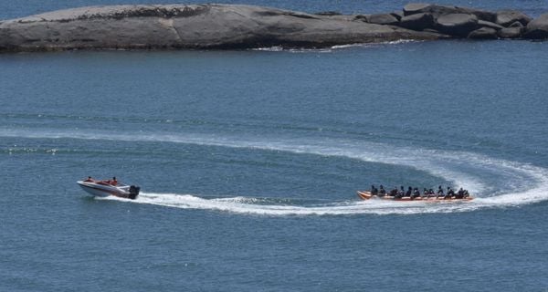 Praia da Costa, em Vila Velha, lotada no dia 13/12/2020, em meio a pandemia e ao crescimento de casos da Covid-19 por Ricardo Medeiros