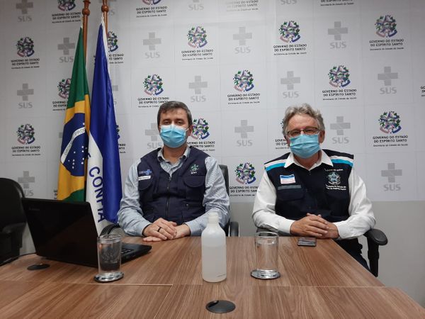 O secretário de Estado da Saúde Nésio Fernandes (à esquerda) e o subsecretário Luiz Carlos Reblin