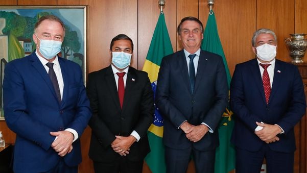 Reunião do governador Renato Casagrande com o presidente Jair Bolsonaro no Palácio do Planalto, nesta segunda-feira (14)