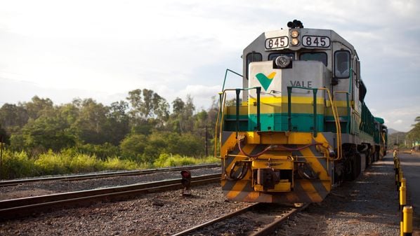 Repactuação do contrato da Estrada de Ferro Vitória a Minas, ocorrido na segunda-feira (30), prevê construção de novo ramal ferroviário no Estado