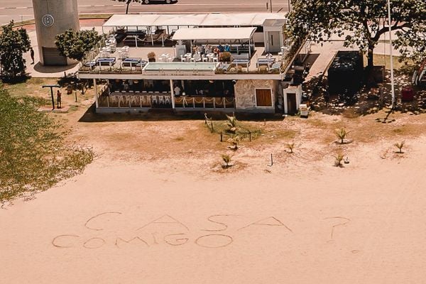 Com a ajuda de amigos e familiares, Wesley escreveu 