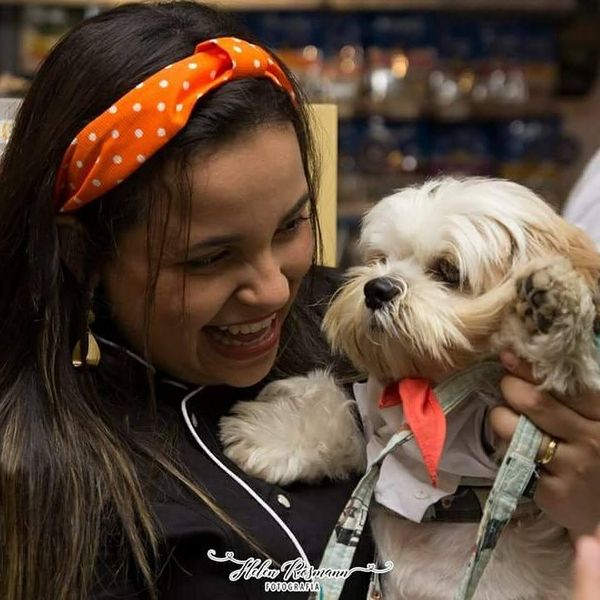 Gianine Mantovaneli, proprietária da @petscandoes,