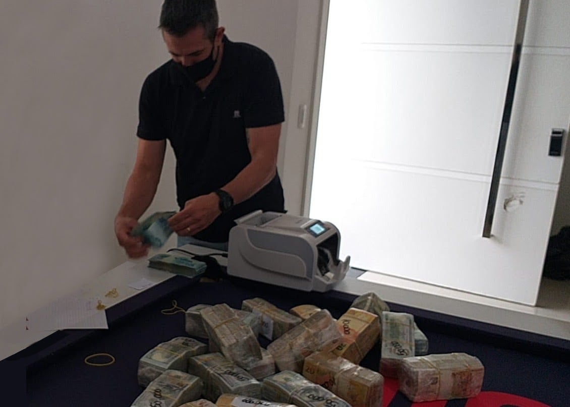 Operação Piànjú: busca na casa de suspeitos encontrou mais de 600 mil dólares