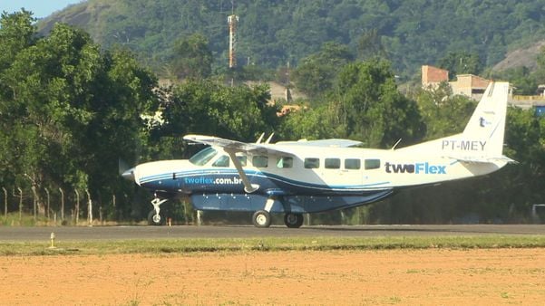 A Gazeta | Mau tempo provocou o cancelamento do voo saindo de Guarapari,  diz Azul