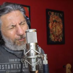 Cena do videoclipe da canção  