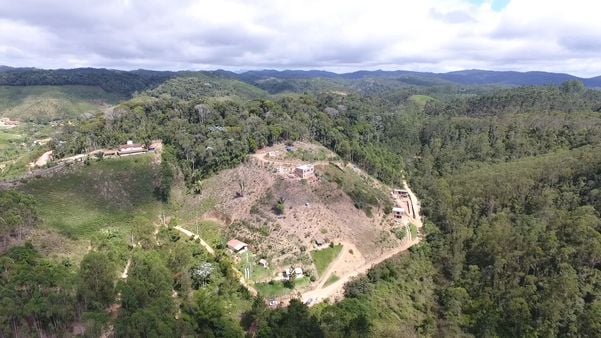 Imagens de drone mostram desmatamento em Santa Teresa por Luciney Araújo