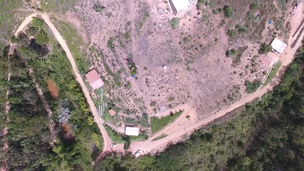 Imagens de drone mostram desmatamento em Santa Teresa por Luciney Araújo