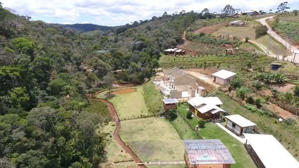 Imagens de drone mostram desmatamento em Santa Teresa por Luciney Araújo
