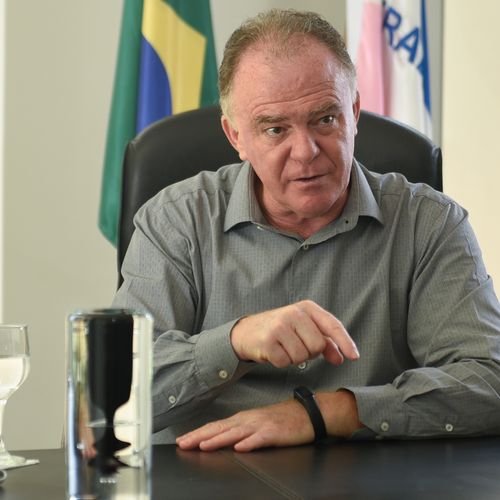 Vacinação começa imediatamente após doses chegarem ao ES, diz Casagrande