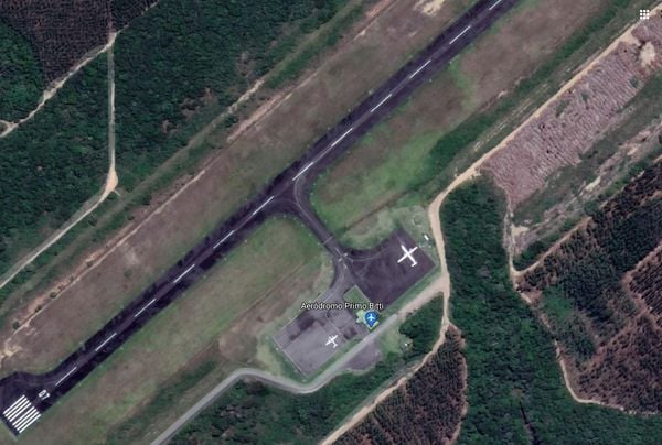 Avião da Imetame no aeródromo Primo Bitti, da Suzano, em Aracruz