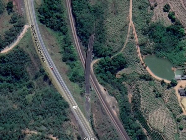 Viaduto em Monte Seco, João Neiva, sobre a EFVM