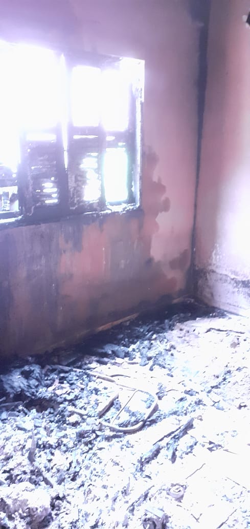 Homem é encontrado morto dentro de casa após incêndio por Internauta