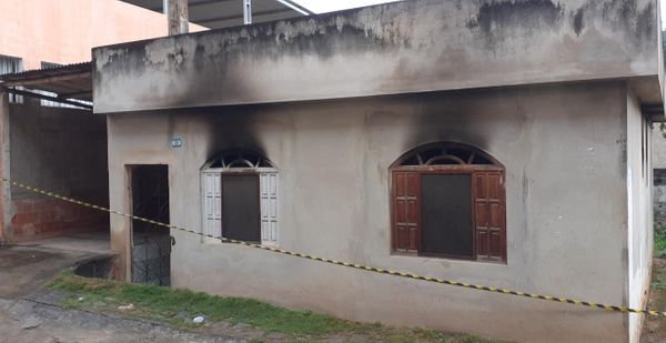Homem é encontrado morto dentro de casa após incêndio por Internauta