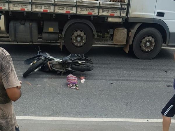 Moto envolvida em acidente na Serra